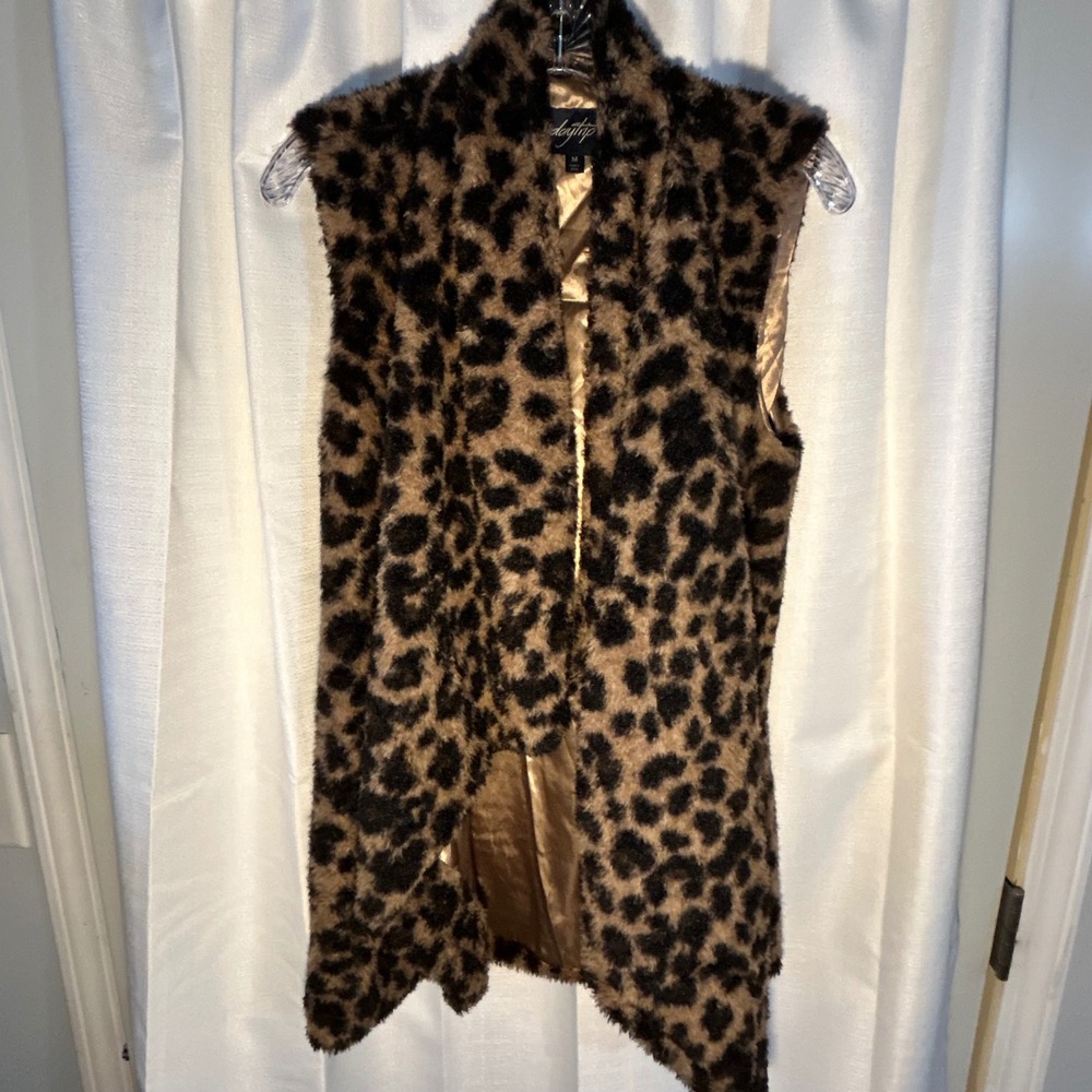 Daytrip‎ Leopard Print Faux Fur Vest Women's Size M
